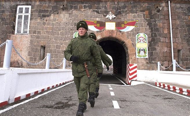  Ermənistan Gümrüdəki Rusiya hərbi bazasını blokada ilə hədələyir  