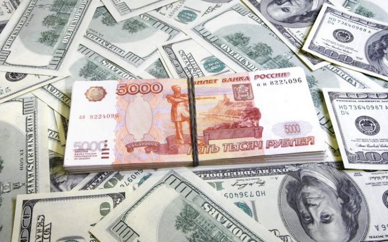  Rusiyada qiyam: rubl kəskin ucuzlaşdı  
