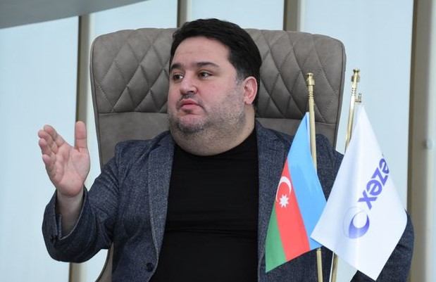  Kamran Əliyev Murad Dadaşovu mükafatlandırdı  