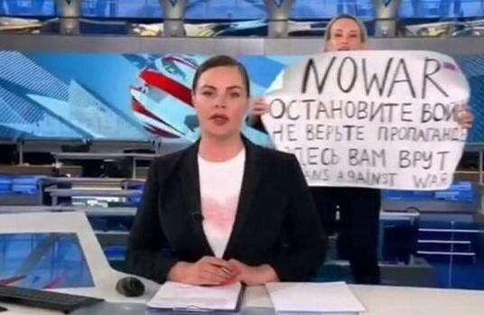  Rusiya telekanalında şok: Müharibəni dayandırın! - Video 