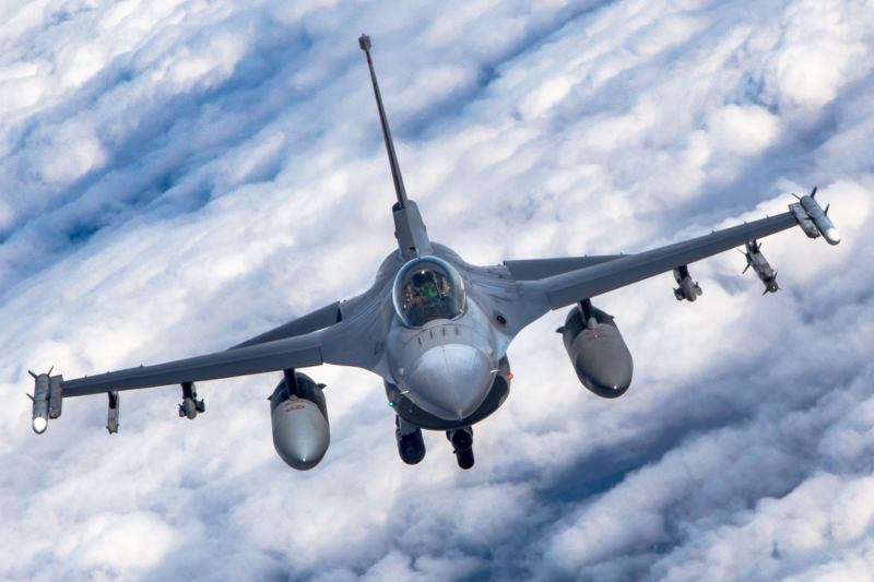  Kiyev F-16 almaq üçün Vaşinqtona heyət göndərir  