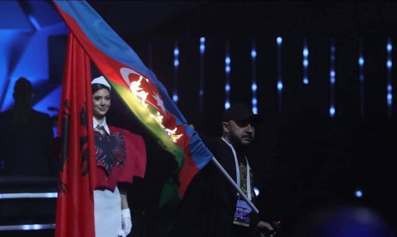  İrəvanda Azərbaycan bayrağını yandırdılar - Video  