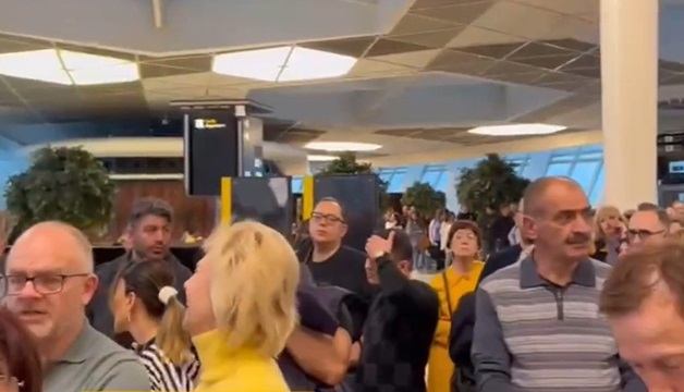  Bakı aeroportunda sıxlıq, uçuşlar gecikdi - Video  