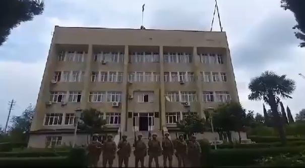  Ağdərənin mərkəzində Azərbaycan bayrağı dalğalanır - Video  